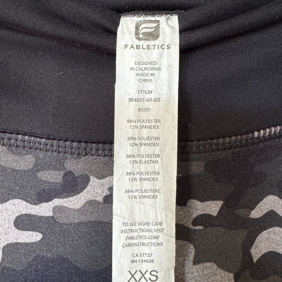 Fabletics Crop Camo Athletic Workout Leggings Size XXS - Picture 4 of 4
